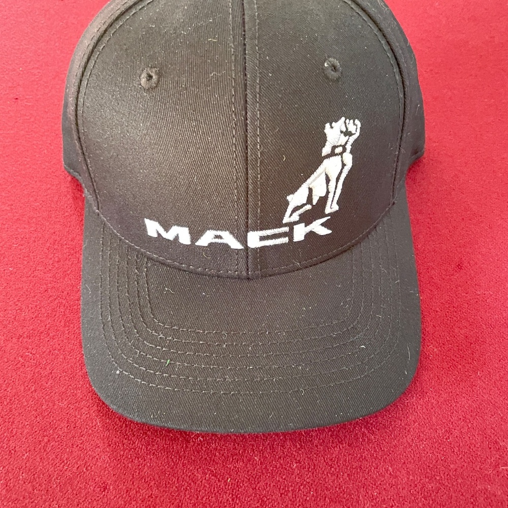 Mack Truck Logo Baseball hat NWOT
